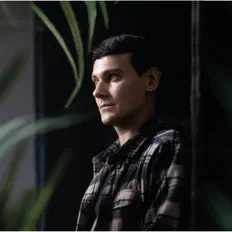 Ouça Виктор Шулаков, assista a videoclipes, leia a biografia, veja as datas das turnês e mais!