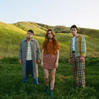 收听 undefined、观看音乐视频、阅读小传、查看巡演日期等 ！