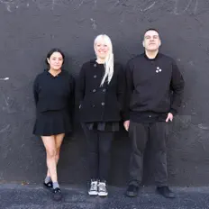 Ouve Velour Academy, vê vídeos de música, lê a biografia, vê as datas da digressão e muito mais!