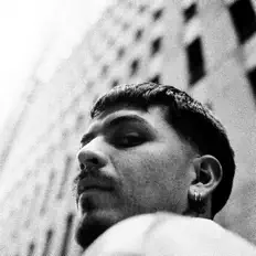 收听 Komba、观看音乐视频、阅读小传、查看巡演日期等 ！