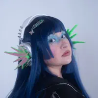 Dengarkan undefined, tonton video musik, baca bio, lihat tanggal tur & lainnya!