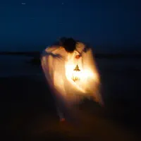 Dengarkan undefined, tonton video musik, baca bio, lihat tanggal tur & lainnya!