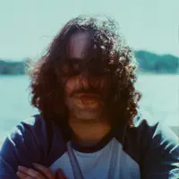 Ascolta undefined, guarda video musicali, leggi la biografia, vedi le date del tour & altro!