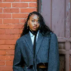 Alanah Lenay을(를) 듣고, 뮤직 비디오를 보고, 약력을 읽고, 투어 일정 등을 확인하세요!