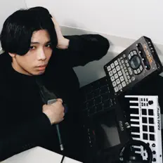 聆聽 黒さき拓海、觀看音樂影片、閱讀小傳、查看巡演日期等！