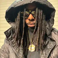 Ouça undefined, assista a videoclipes, leia a biografia, veja as datas das turnês e mais!