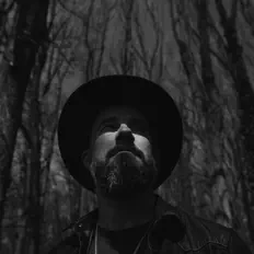 Scott Mathews & the Good Folkを聴いたり、ミュージックビデオを鑑賞したり、経歴やツアー日程などを確認したりしましょう！