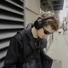 Dengarkan rann0, tonton video musik, baca bio, lihat tanggal tur & lainnya!