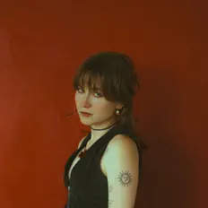 Dengarkan Nikki Garden, tonton video musik, baca bio, lihat tanggal tur & lainnya!