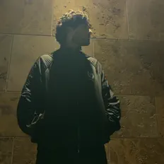 Escucha a Harezz, mira videos musicales, lee su biografía, consulta las fechas de las gira y más.