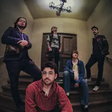 Ouça Rough Houser, assista a videoclipes, leia a biografia, veja as datas das turnês e mais!