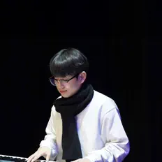 Écoutez 김무호, regardez des vidéoclips, lisez la biographie, consultez les dates de tournée et plus encore !