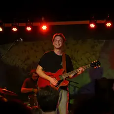 聆聽 Rylee Bapst、觀看音樂影片、閱讀小傳、查看巡演日期等！