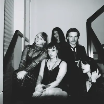 Listen to Juliet's Got A Gun, watch music videos, read bio, see tour dates & more!