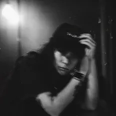 Scary Jeriを聴いたり、ミュージックビデオを鑑賞したり、経歴やツアー日程などを確認したりしましょう！