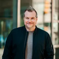 undefined सुनें, म्यूज़िक वीडियो देखें, बायो पढ़ें, दौरे की तारीखें और बहुत कुछ देखें!