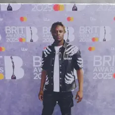 Nsanshi सुनें, म्यूज़िक वीडियो देखें, बायो पढ़ें, दौरे की तारीखें और बहुत कुछ देखें!