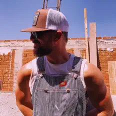 Escucha a Zakk Ellis, mira vídeos musicales, lee la biografía, consulta fechas de giras y mucho más.