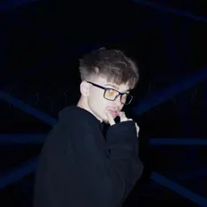 Dengarkan BEATGERT, tonton video musik, baca bio, lihat tanggal tur & lainnya!