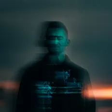 收听 Bêta、观看音乐视频、阅读小传、查看巡演日期等 ！