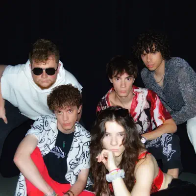 Listen to Platinum Moon, watch music videos, read bio, see tour dates & more!