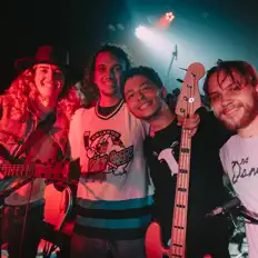 Escucha a Northy, mira videos musicales, lee su biografía, consulta las fechas de las gira y más.