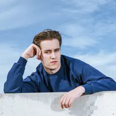 聆聽 Luke Waite、觀看音樂影片、閱讀小傳、查看巡演日期等！
