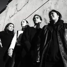 Ascolta GHUM, guarda video musicali, leggi la biografia, vedi le date del tour & altro!