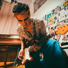 Escucha a Eddie Mata, mira vídeos musicales, lee la biografía, consulta fechas de giras y mucho más.