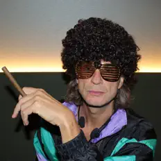 Manni Fiek을(를) 듣고, 뮤직 비디오를 보고, 약력을 읽고, 투어 일정 등을 확인하세요!