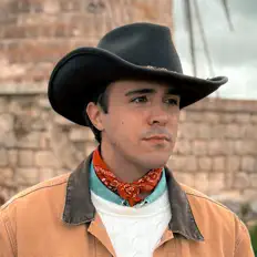 Escucha a Dario Manzo, mira videos musicales, lee su biografía, consulta las fechas de las gira y más.