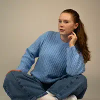 收听 undefined、观看音乐视频、阅读小传、查看巡演日期等 ！