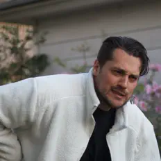 收听 Big Lugg、观看音乐视频、阅读小传、查看巡演日期等 ！