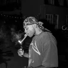 Dengarkan Nvy Jonez Lkr, tonton video musik, baca bio, lihat tanggal tur & lainnya!