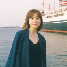 聆聽 moeka giga、觀看音樂影片、閱讀小傳、查看巡演日期等！