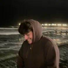 Poslechněte si interpreta Tommy Sanchez, sledujte hudební videa, přečtěte si životopis, podívejte se na data turné a další informace.