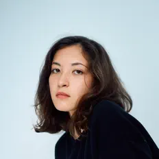 聆聽 уснула в наушниках、觀看音樂影片、閱讀小傳、查看巡演日期等！