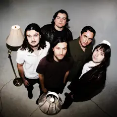 Poslechněte si interpreta Rohna, sledujte hudební videa, přečtěte si životopis, podívejte se na data turné a další informace.