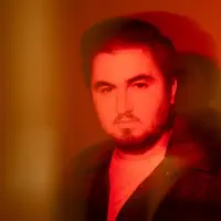 undefinedを聴いたり、ミュージックビデオを鑑賞したり、経歴やツアー日程などを確認したりしましょう！