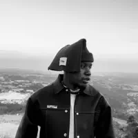 undefined을(를) 듣고, 뮤직 비디오를 보고, 약력을 읽고, 투어 일정 등을 확인하세요!