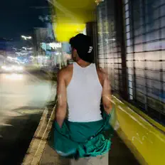 Posłuchaj wykonawcy Jaymour, obejrzyj teledyski, przeczytaj biografię, zobacz daty tras koncertowych i nie tylko!