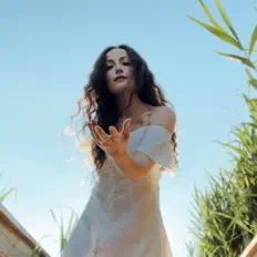 Ouça Madelyn Monaghan, assista a videoclipes, leia a biografia, veja as datas das turnês e mais!