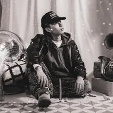 Escucha a REKID, mira vídeos musicales, lee la biografía, consulta fechas de giras y mucho más.