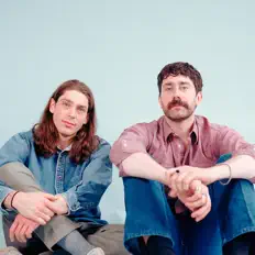 Dengarkan Remo Drive, tonton video musik, baca bio, lihat tanggal tur & lainnya!
