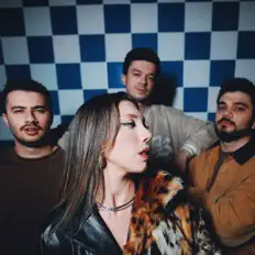 Mashroom dinle, müzik videolarını izle, biyografisini oku, tur tarihlerini ve daha fazlasını gör!