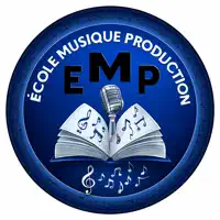 Luister naar undefined, bekijk muziekvideo's, lees de bio, bekijk de tourdata, en meer!