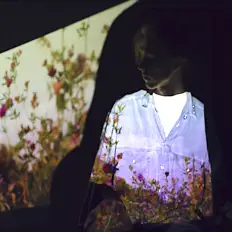 聆聽 Gimpah、觀看音樂影片、閱讀小傳、查看巡演日期等！