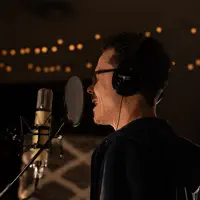 Ascolta undefined, guarda video musicali, leggi la biografia, vedi le date del tour & altro!