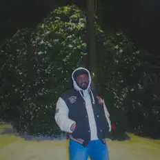 Poslechněte si interpreta NY Teez, sledujte hudební videa, přečtěte si životopis, podívejte se na data turné a další informace.