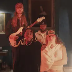 Ouve Exp., vê vídeos de música, lê a biografia, vê as datas da digressão e muito mais!